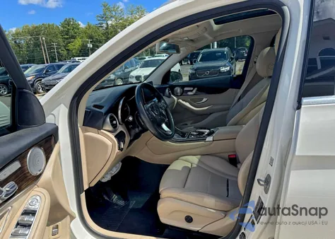 2018 Mercedes-Benz Glc 300 4Matic z USA, uszkodzony, nr VIN WDC0G4KB4JV044129